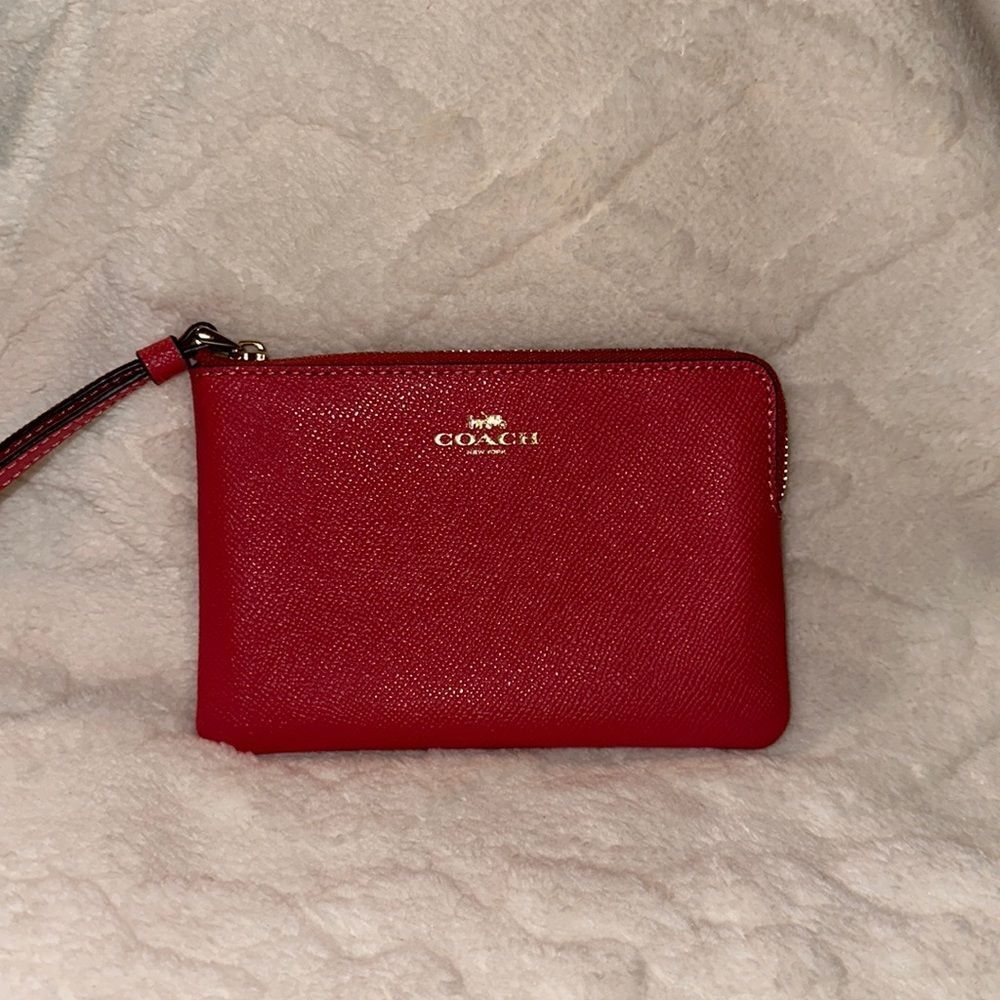 COACH Coral Gold Tone Zip Leather Wristlet Wallet
